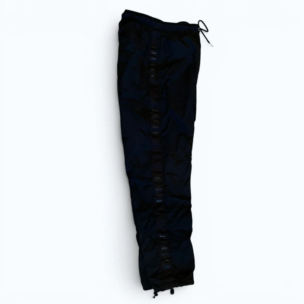 Jordan Essentials Woven Pants Men's Small Black Nylon Mesh‎ Lined Joggers FB7292